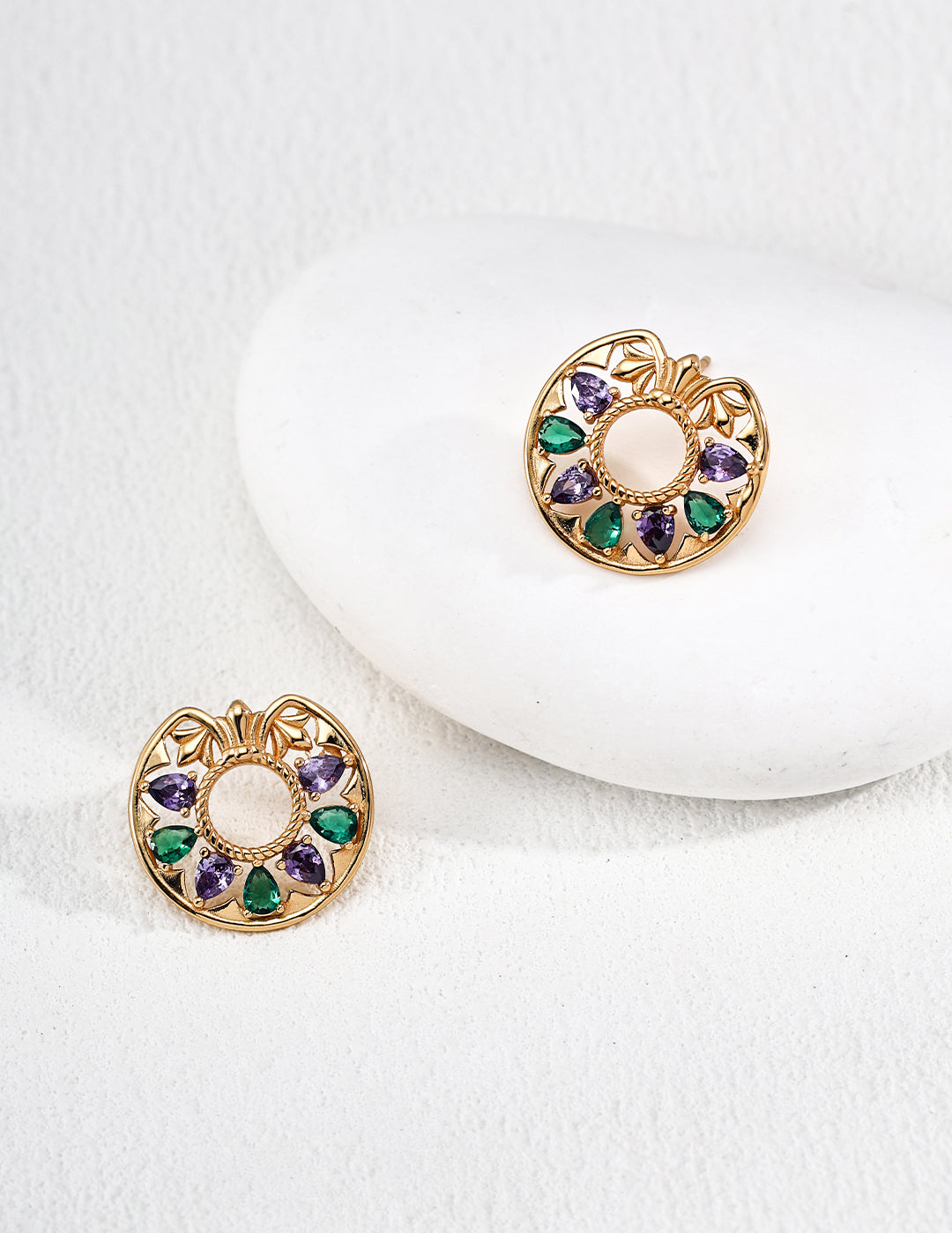 【Keliana】S925マルチストーンエスニックピアス｜アメジスト＆グリーンストーンの華やぎデザイン｜ギフト対応