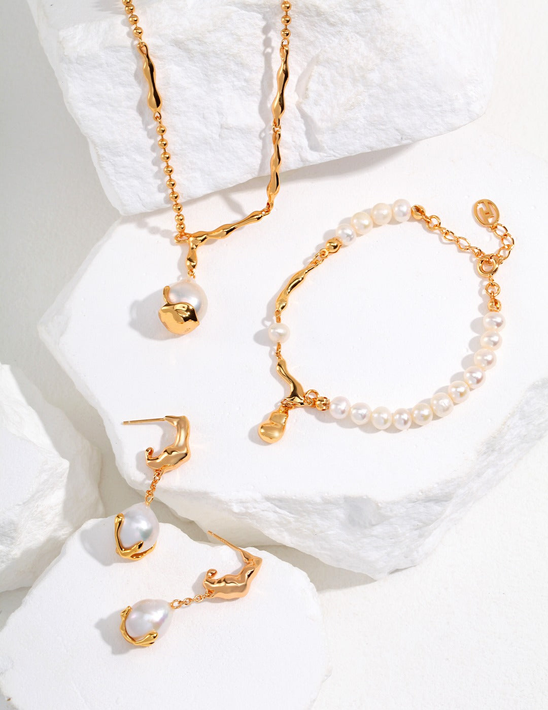 【Keliana】S925淡水パール×ゴールドラインブレスレット｜2色選択可（ゴールド／シルバー）｜ギフト対応